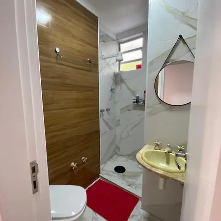 Apartamento Guaruja Pitangueiras 50 Metros Da Praia. Exterior photo